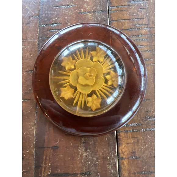 VINTAGE ART DECO REVERSE CARVED APPLE JUICE BLACK BAKELITE FLOWER BROOCH - Picture 7 of 13